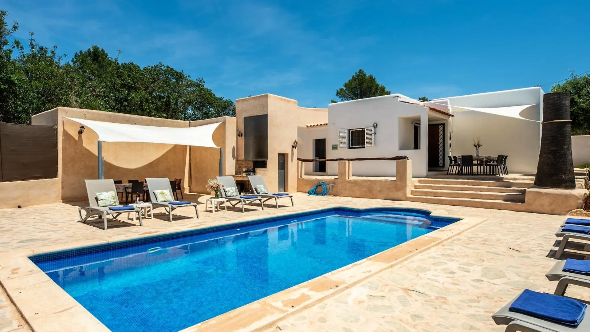 Villa Can Carreras Sant Llorenc de Balafia Spagna