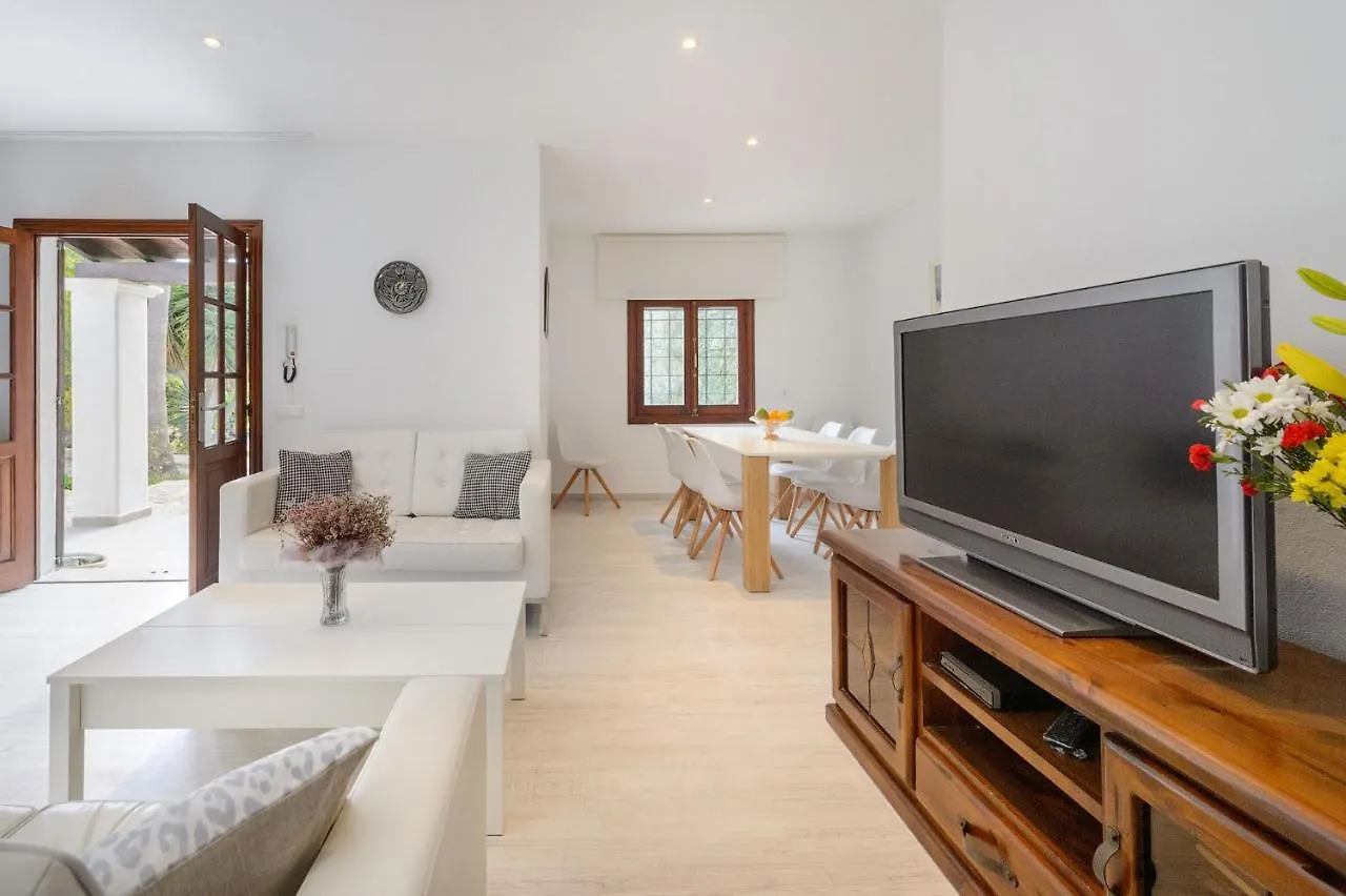 Villa Can Carreras Sant Llorenc de Balafia Spagna